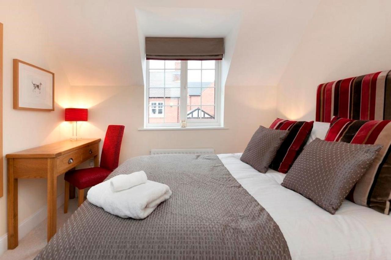 Dbs Serviced Apartments - The Twain Castle Donington Exterior photo